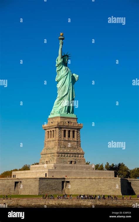 Estatua De La Libertad Monumento Nacional Nueva York Usa Fotografías E