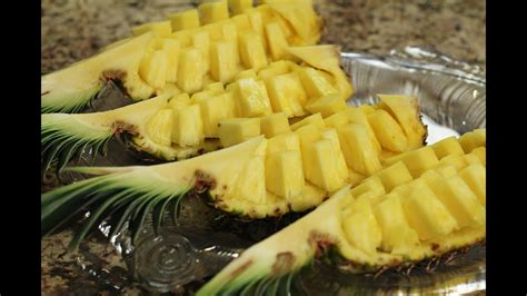 How To Cut A Pineapple Fruit Display Easily In 6 Min By Rockin Robin Youtube