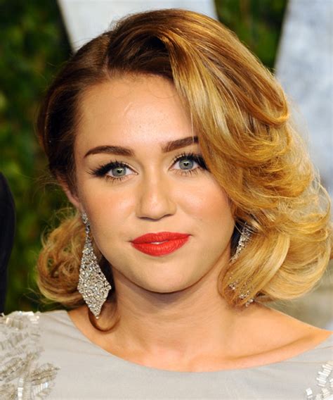 From long wavy disney hairstyles to pixies, and from black to blonde hair colors, miley loves to experiment with her hairstyles. 28 Miley Cyrus Hairstyles, Hair Cuts and Colors