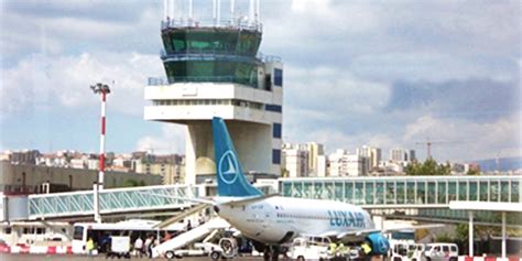 L'aeroporto di catania, anche noto con il nome comune di fontanarossa, rappresenta il sesto scalo italiano in quanto a volume di. AEROPORTO CATANIA, VENTO E RITARDI - INFORMASICILIA
