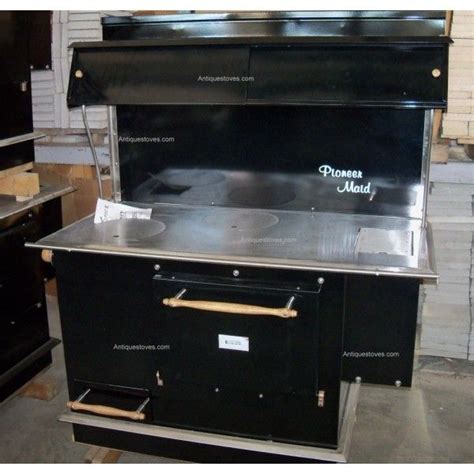 Amish wood cookstove, wood cooking, cookstoves, off the grid, cast iron cook stove, wood fired baking oven, cook top, glass doors. Pin on Kitchen scrapbook