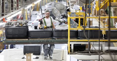Winnebago builds quality motor homes, travel trailers and fifth wheel products under the. Winnebago cuts job at Iowa plant