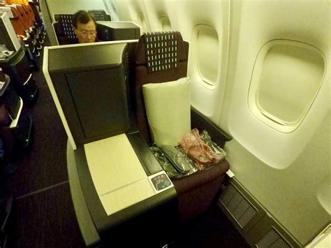 Review Japan Airlines Boeing 767 Business Class Upon Boarding