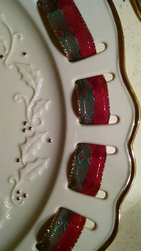 Gorgeous Lenox Holiday Ribbon Platter W24k Gold Accent And Raised