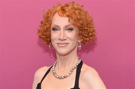 Kathy Griffin Reveals Lung Cancer Diagnosis Life