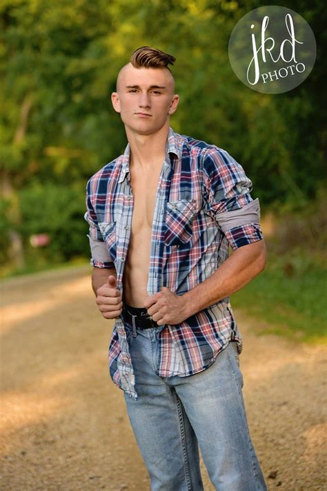 Senior Guy Jkd Photography Sw Wisconsin Photographer Senior Picture Outfits Casual Senior