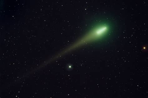 a green comet is getting close to earth here s how you can see it