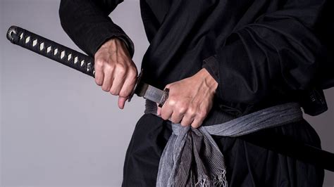 What Sets The Katana Apart From Other Swords Howstuffworks
