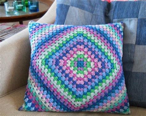 22 Extremely Easy Crochet Patterns Diy To Make Pillow Cover Crochet