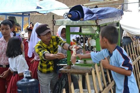 Tugas pokok pengawas sekolah secara garis besar ada tiga yakni pengawasan akademik dan manajerial, pengembangan. SDN JATISARI CANGKUANG: AWASI JAJANAN DI SEKOLAH