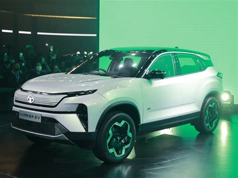 Auto Expo 2023 Tata Harrier Ev Previews Facelifted Ice Powered Suv