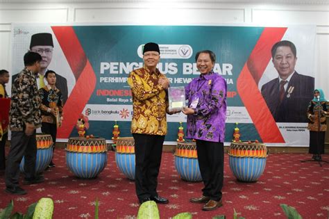 Maybe you would like to learn more about one of these? Gubernur Rohidin Dukung Penguatan Regulasi dan Payung ...
