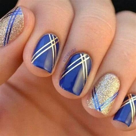 Cute Blue And Gold Nails Nail Art Stripes Gold Nail Art Striped Nails