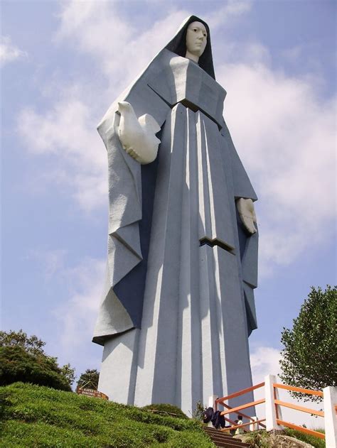 Monumento A La Virgen De La Paz Megaconstrucciones Extreme Engineering