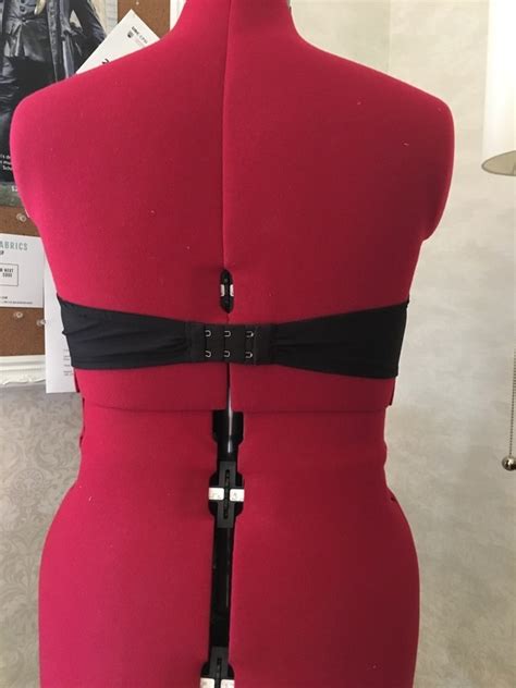 Here you can find my bra making projects, lingerie sewing tips and tutorials, and the latest news on my lingerie sewing supplies shop. Simplicity Misses' Strapless Bra and Panties 8437 pattern ...