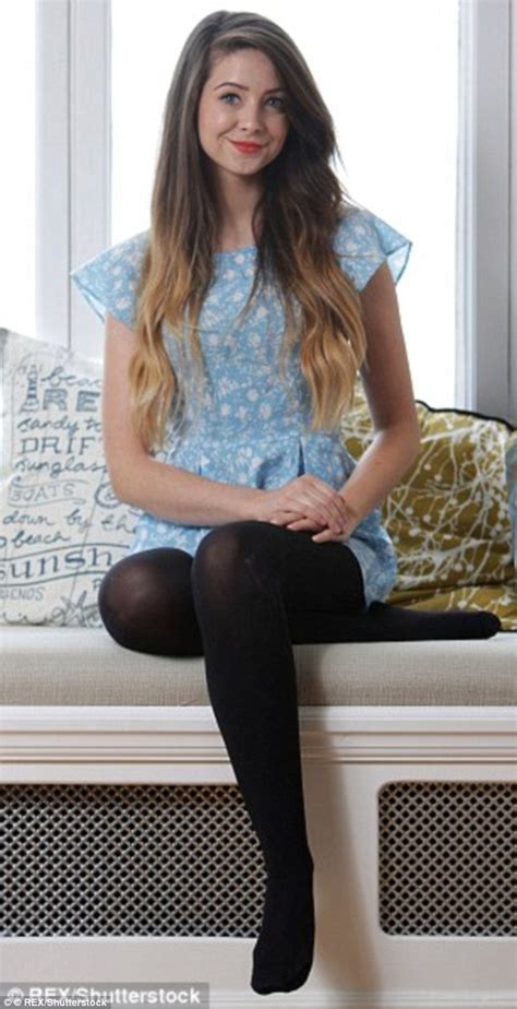 Zoella Posts A Very Revealing Selfie Of Herself In Bed In Her Underwear Daily Mail Online
