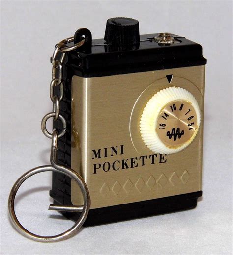 Vintage Micro Mini Pockette Keychain Transistor Radio Same Radio As