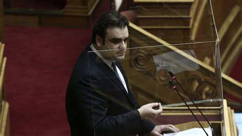 Τι είναι αυτό το εμβόλιο και ποιος είναι υπεύθυνος στο να γίνει υποχρεωτικό; Πιερρακάκης: Ραντεβού με SMS για το εμβόλιο - CNN.gr