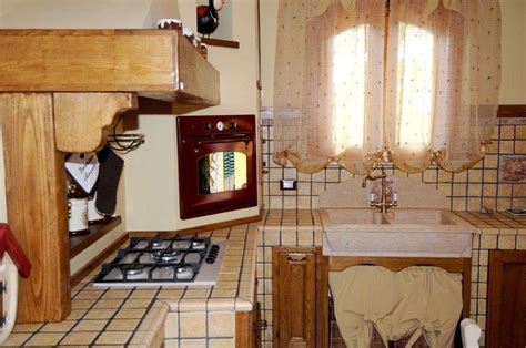 La cucina in muratura viene da sempre associata ad un'unica tipologia d'arredo, quella rustica. Cucina rustica in muratura: ecco come realizzarne una ...