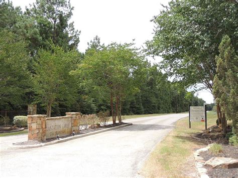 Beautiful Subdivision Of Plantation Lakes With Day Stable And Riding
