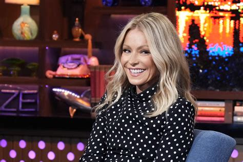 Kelly Ripa 52 Says Its ‘hurtful That People Expect Her Not To Age