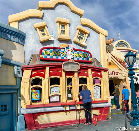 Exterior Pictures Of Daisys Diner In Disneyland Resort Allearsnet