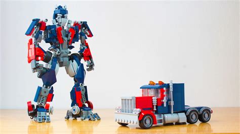 Lego Optimus Prime Robot Mode The Truck Is An Old Moc But Flickr