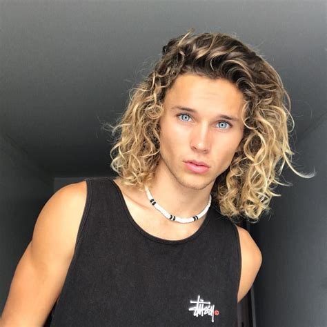 Curly Hair Surfer Boys - These Will Be the 10 Biggest Hair Trends of 2020