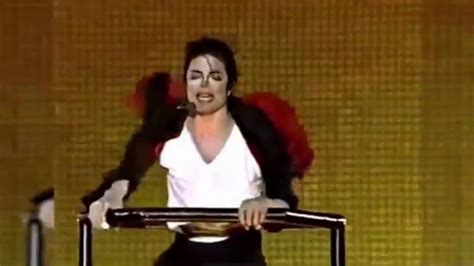 Earth Song Live Auckaland Mjj Channel Michael Jackson Youtube