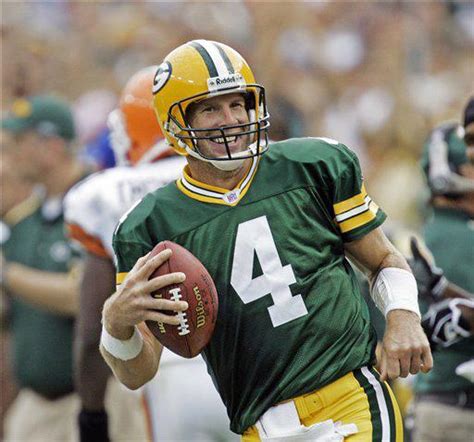 Green Bay Packers Qb Brett Favre Retires After 17 Seasons The Daily