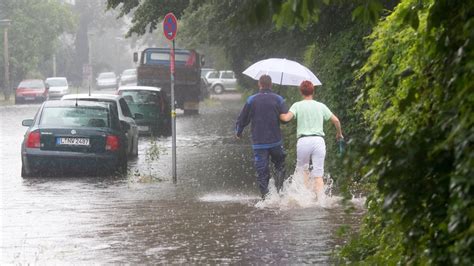 unwetter über deutschland hier waren starkregen und gewitter am heftigsten wetter de