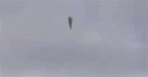 Bizarre Footage Of Humanoid Figure Spotted Floating In The Sky Before Vanishing Mirror Online