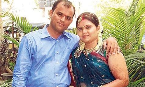 Pune Man Commits Suicide After Killing His Fb Addict Wife Daily Mail