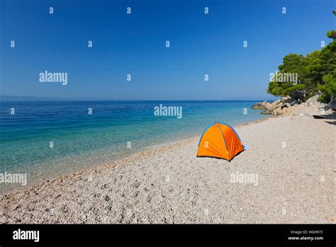 Zelt Am Strand An Der Kroatischen K Ste In Dalmatien Stockfotografie Alamy