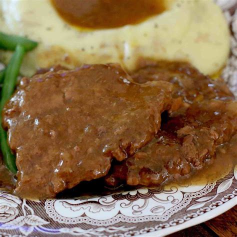 Add beef soup base, and browned cube steaks. Crock pot cubed steak with gravy | Recipe | Cube steak ...
