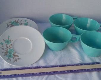 Items Similar To Vintage S Avocado Green Melamine Tea Cups On Etsy