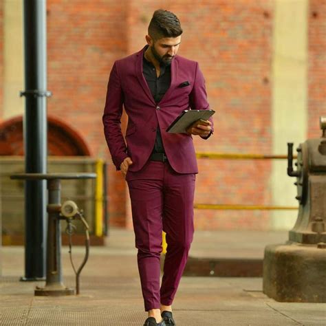 Nice 25 Eye Catching Maroon Suits That You Should Wear This Year Check