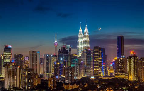 Rapid population growth in the kuala lumpur conurbation is also another factor that contributes to the journey towards the 'greater' destination. Kuala Lumpur HD Wallpapers