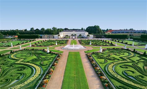 The jewel in the crown here are the formal, baroque grounds of the great garden. Herrenhäuser Gärten - Hannover Living