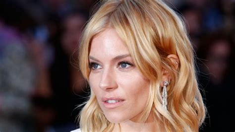 Sienna Miller Turned Down A Play Over Pay Inequality Bbc News
