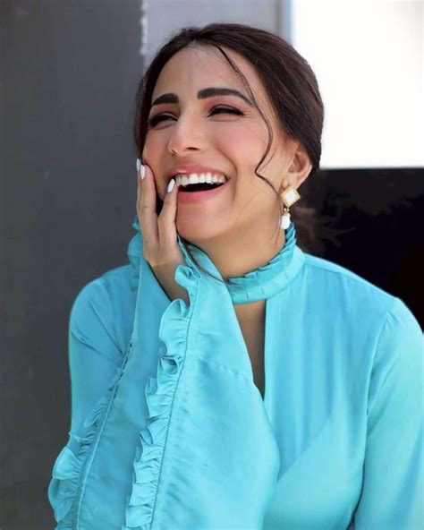Ushna Shah Faces Public Bashing For Her Recent Bold Pictures Pk Showbiz