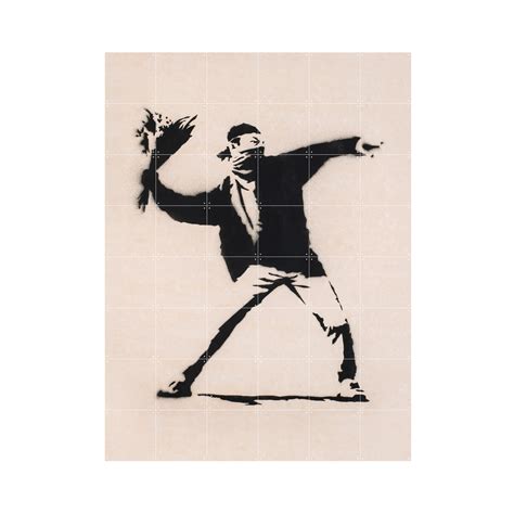 Seine schablonengraffiti wurden anfangs in bristol und london bekannt. Love is in the Air (Banksy) von IXXI | Connox