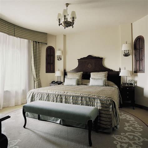 Spend some time exploring bedroom color ideas before you decide on a bedroom color scheme. Colors bedrooms Spanish 2013 | Bedroom, Bedroom colors