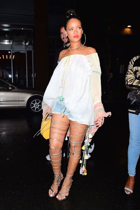 Rihannas Bad Gal Style Rihanna Street Style Rihanna Looks Rihanna