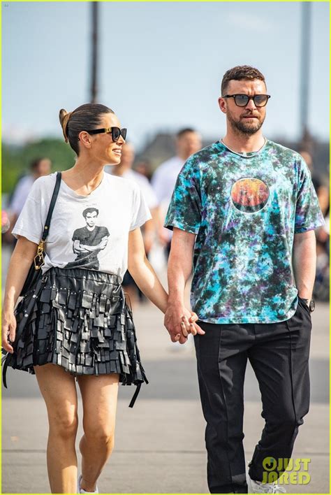 Justin Timberlake Jessica Biel Spotted Walking Around Paris After Fashion Show Date Photo