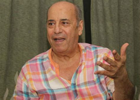 جمال سلامة موسيقي مصري، درس الموسيقى على مستوى متقدم في الاتحاد السوفيتي، وحصل على أعلى كما لحن جمال سلامة مجموعة من الأغاني الدينية لياسمين الخيام، ومقدمات. بعد تدهور حالته الصحية... بيان من "الموسيقيين" عن جمال ...