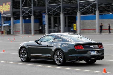 2015 Ford Mustang Ecoboost 23l First Ride Motortrend 2015 S550