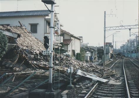 For faster navigation, this iframe is preloading the wikiwand page for 東日本大震災. 地震について第1回