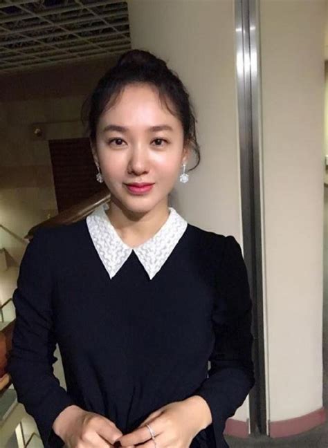 최강 동안 연예인답게 이태곤과는 5살 차이가 나며, 박주미. 박주미, 일상 속에서도 美친 미모 과시…'40대 나이 믿기지 않아 ...