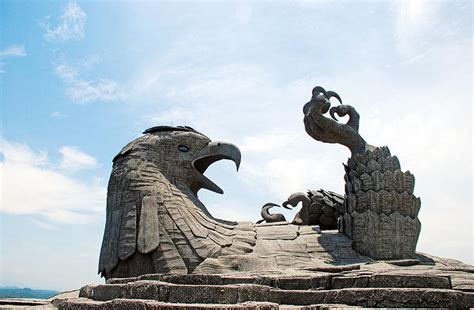 Bird In Stone Jatayu Is Worlds Biggest Sculpture Civil Society Magazine